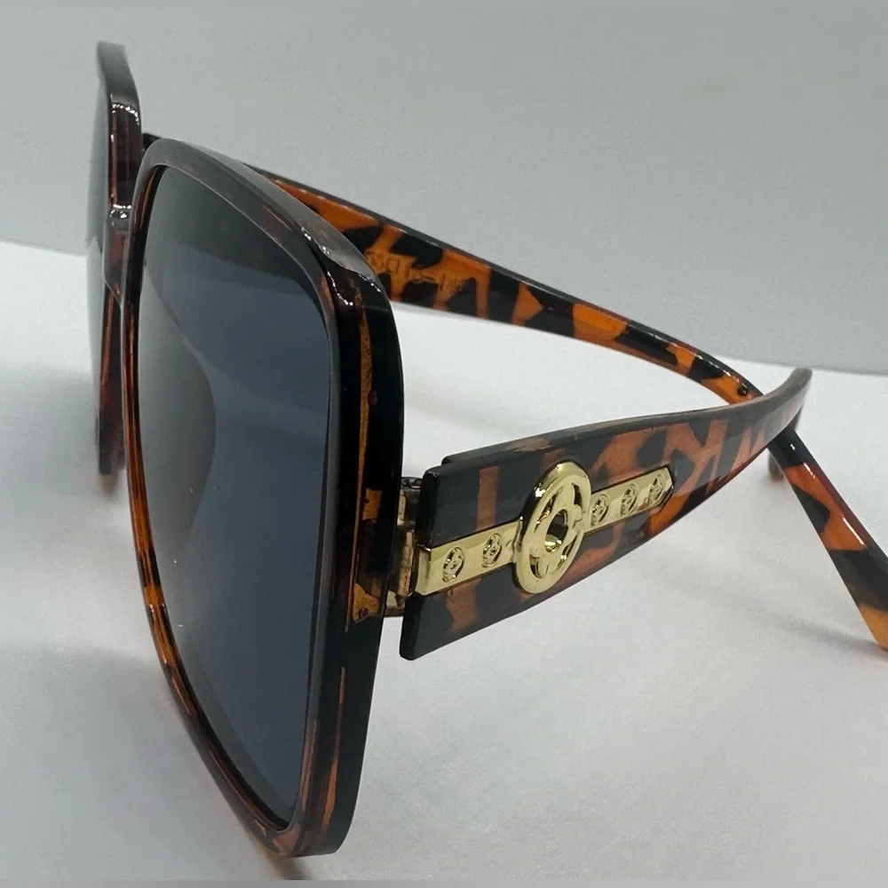 🔥 NWT Trendy Oversized Square Tortoiseshell Sunglasses UV400 Protection 🔥